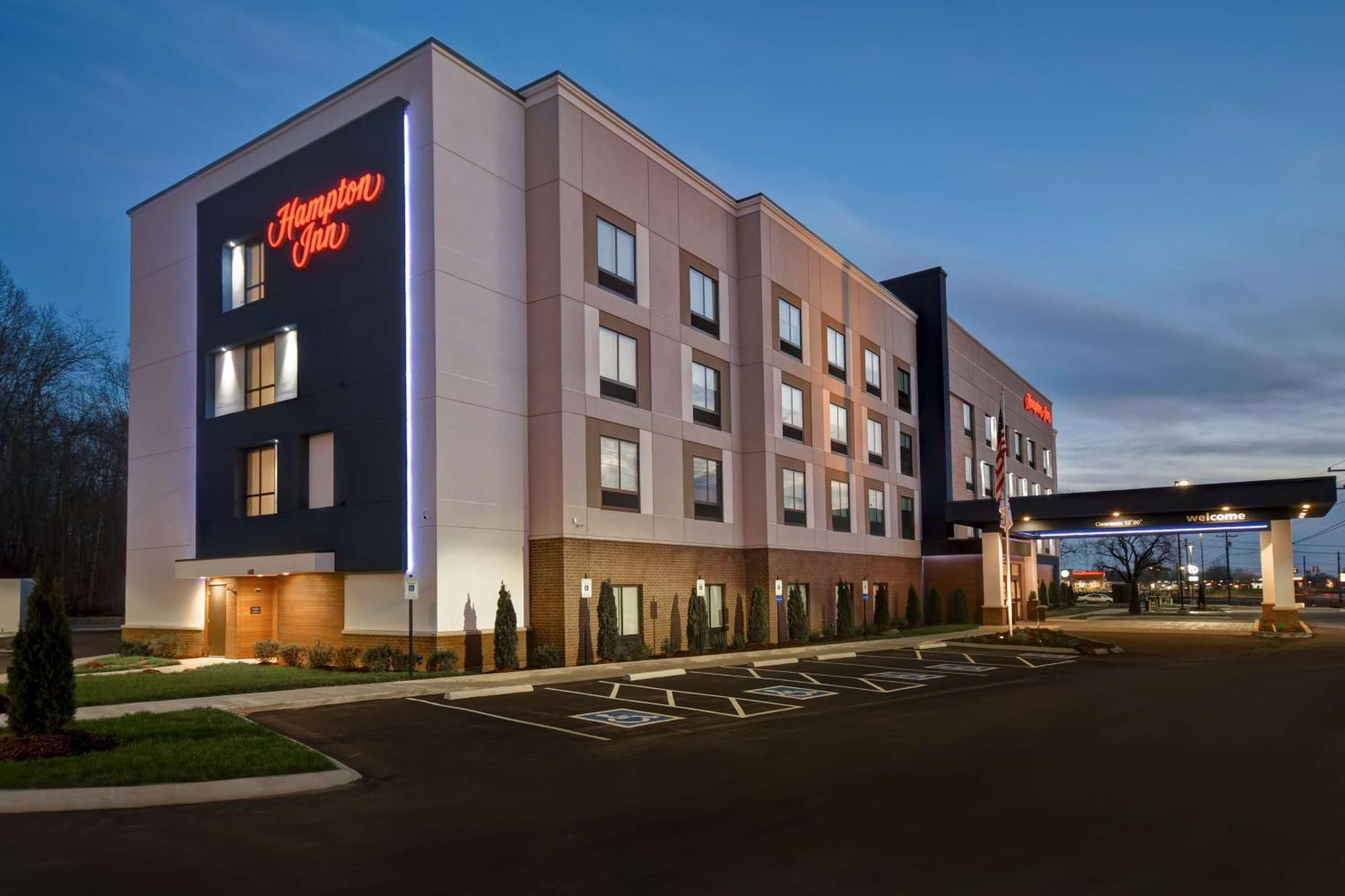 Hampton Inn Pleasant View Exterior photo